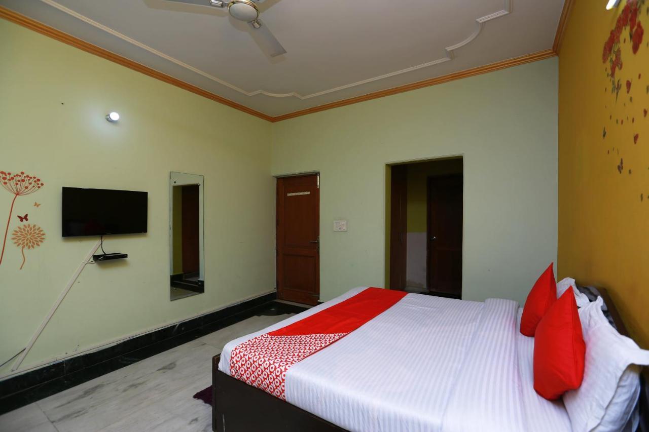 Oyo 11752 Hotel Sun Palace Residency Indirapuram Bagian luar foto