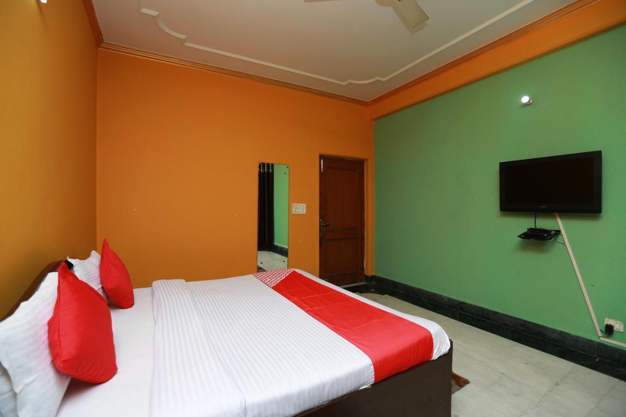 Oyo 11752 Hotel Sun Palace Residency Indirapuram Bagian luar foto